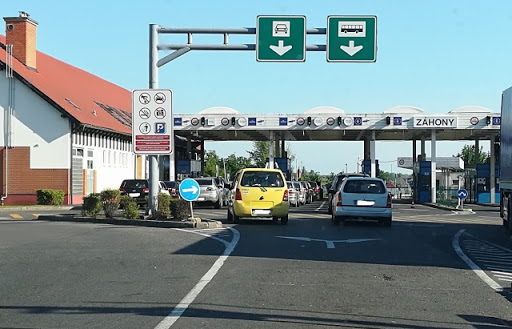 Угорщина залишає закритим кордон з Україною