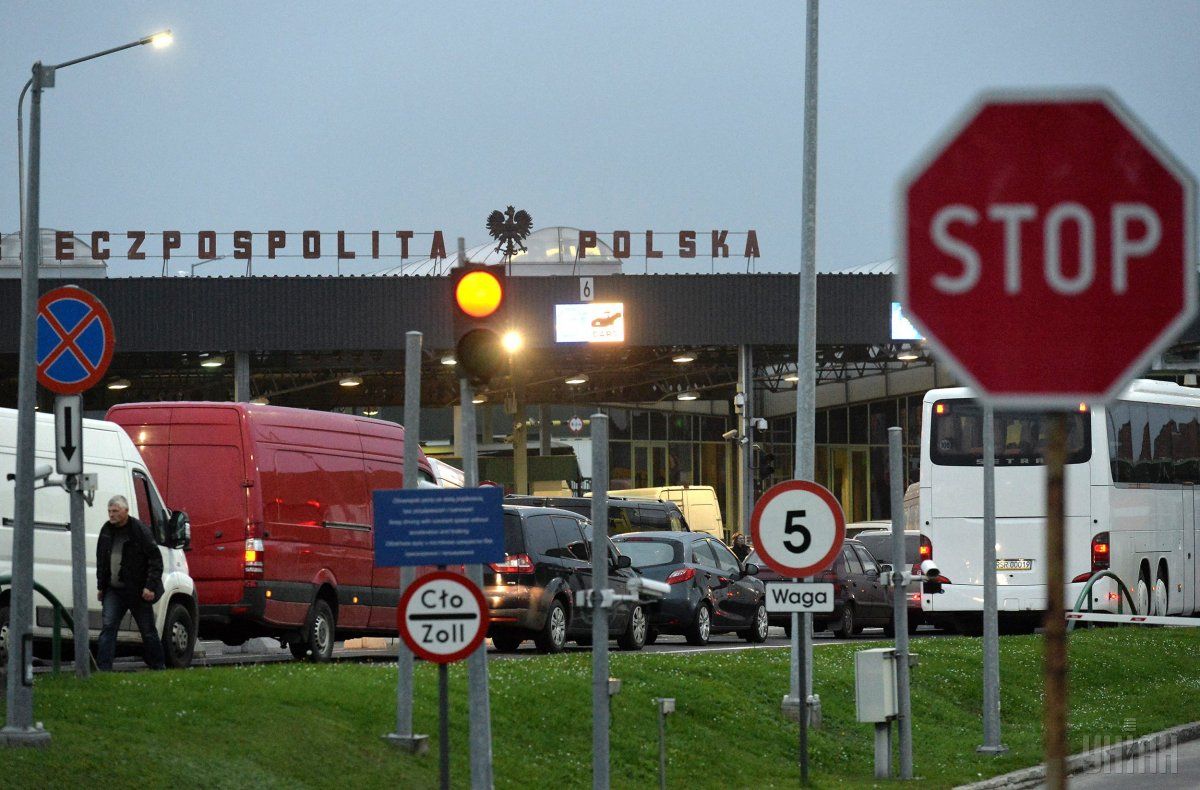 Пускають не всіх: в Україні відкривають кордони, що твориться на пунктах пропуску (відео)