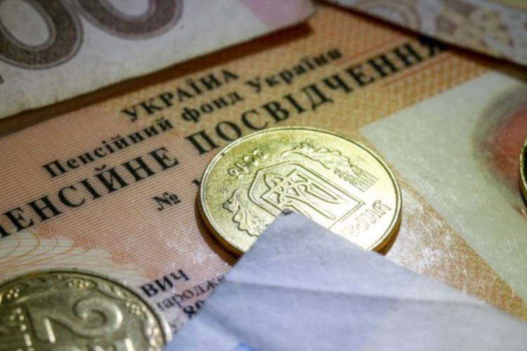 Пенсійний вік в Україні скасований? Суд прийняв скандальне рішення щодо пенсій