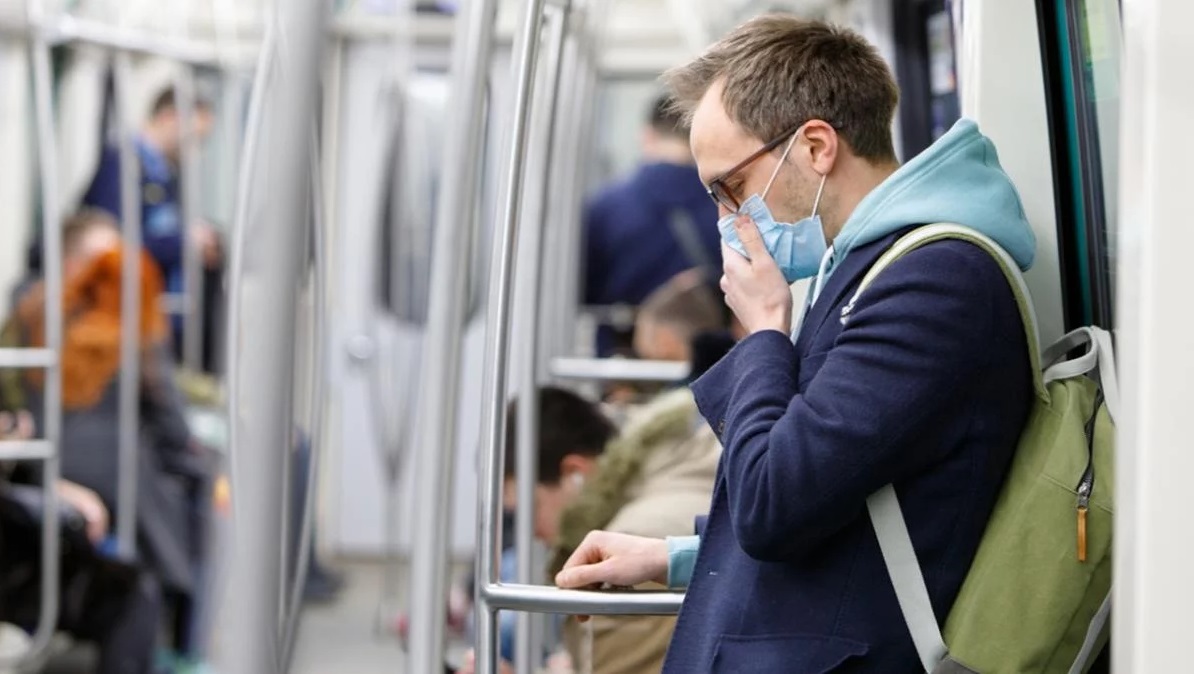 Вчені розповіли коли можна чекати спаду епідемії коронавірусу в Україні