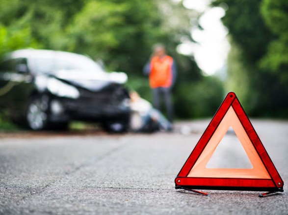 На Прикарпатті зіткнулися дві автівки, жінка опинилася в реанімації (ФОТО)