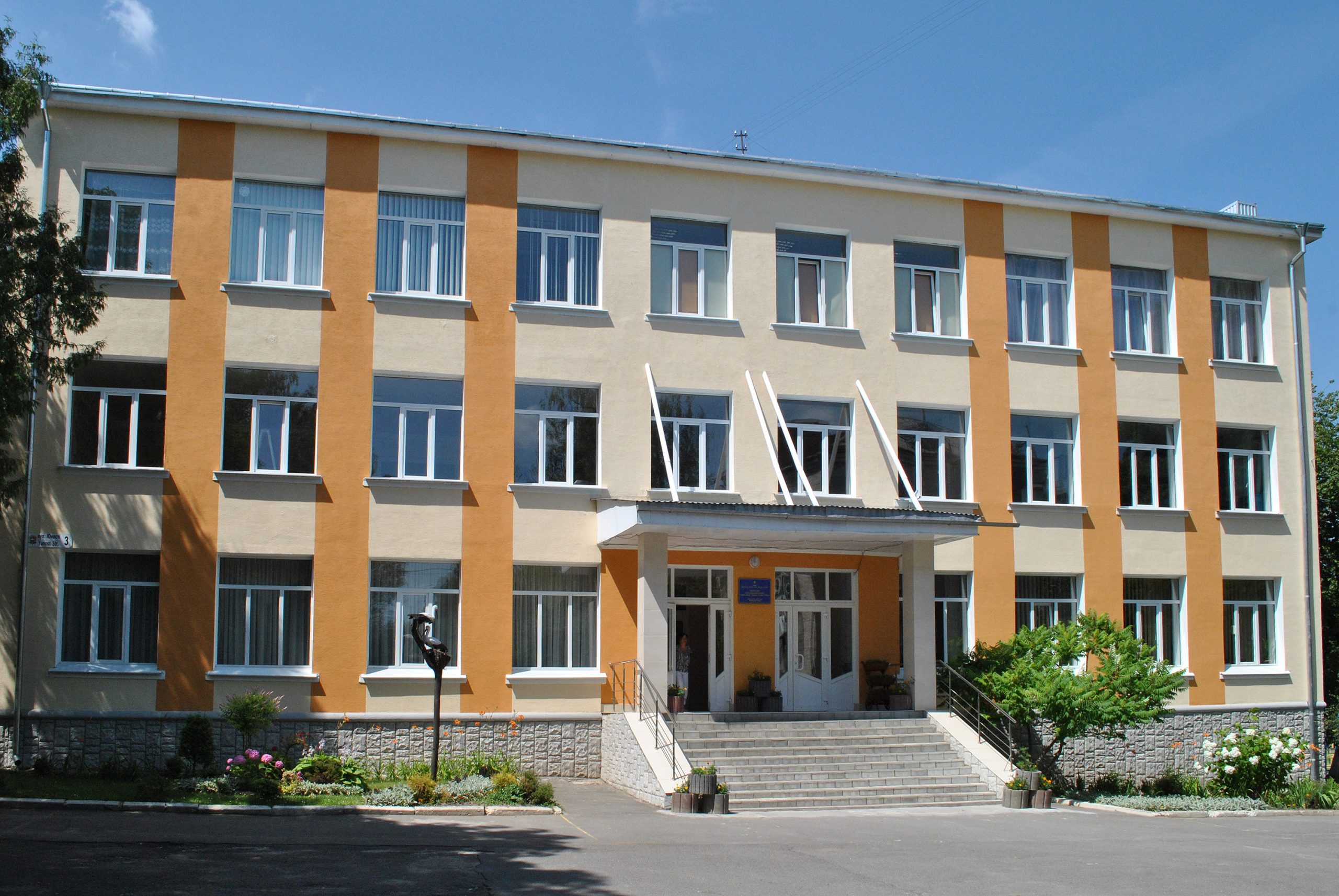 “Силою змусили вивчати російську мову”: в одній із шкіл стався гучний мовний скандал