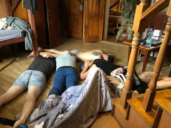 На Рівненщині викрили мережу “ребцентрів”, де примусово утримували майже 150 осіб