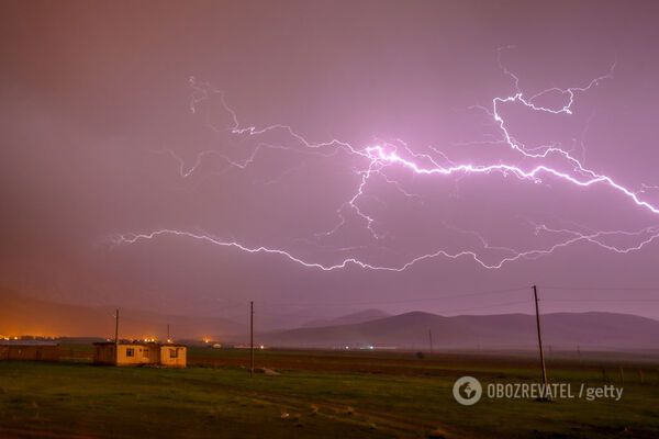 Україну накриють грозові дощі: яким областям пощастить