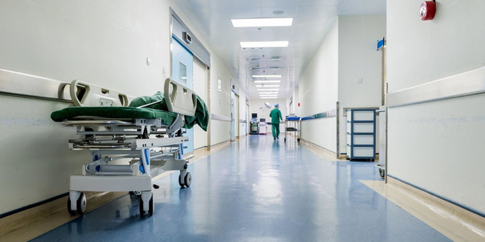 “Така безкоштовна медицина”: у Харкові дитині хотіли поставити використану крапельницю, розгорівся скандал (фото)