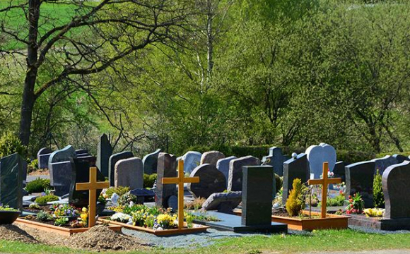 Лякаються, відмовлять: ЗМІ розповіли, як в Україні ховають померлих від коронавірусу