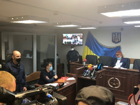 “Відмажуть?” Адвокат поліцейських, які жорстоко зґвалтували жінку, є родичем судді