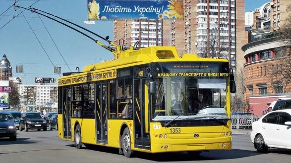 Медики розповіли, як не інфікуватись COVID-19 у громадському транспорті