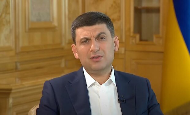 Гройсман обірвав мовчанку і накинувся на суд – “Не помста і не шоу…”