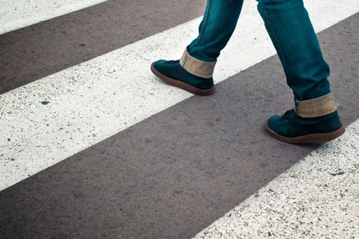 Влетів на швидкості: на пішохідному переході водій збив дитину і кинув помирати, моторошне відео