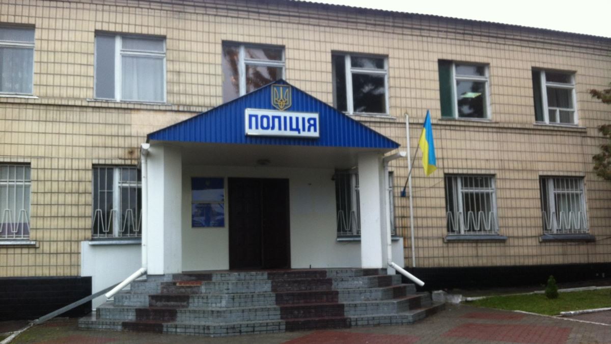 Одного “закрили”, другого – відпустили додому: відбувся суд щодо ще двох копів із Кагарлика