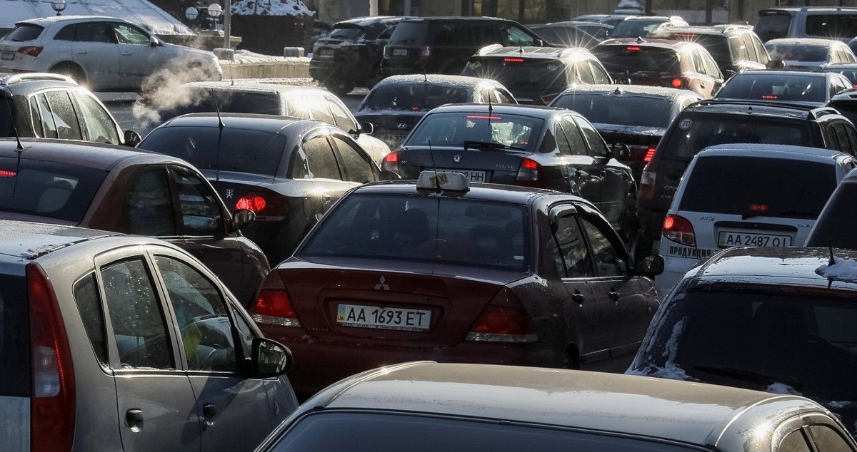 Українці поїхали до моря й утворили величезні затори (відео)