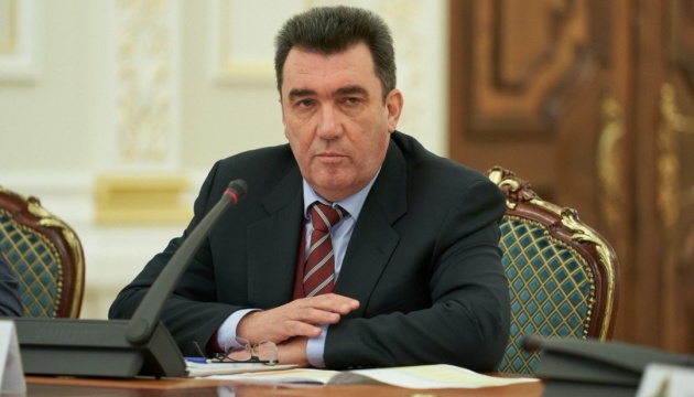 “В Україні має бути друга державна мова”: глава РНБО зробив гучну заяву