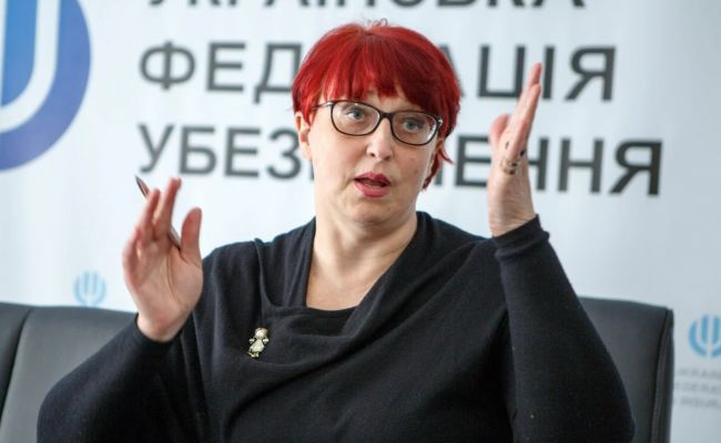 Скандальна “слуга народу” заявила, що зарплати нардепів дуже маленькі
