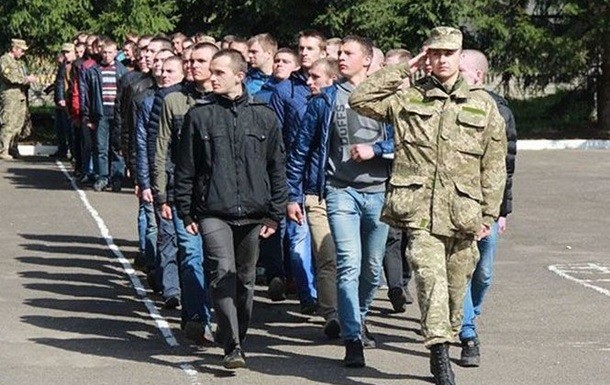 Міністр оборони озвучив умови “вибірковості” серед призовників – кому пощастить