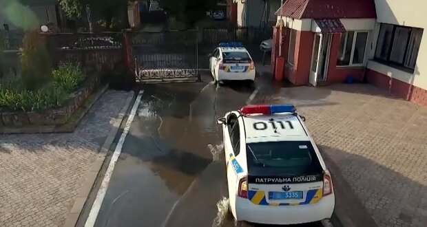 Під Києвом обдурена працівниця винесла аптечну касу: “Нарахувала собі зарплату”