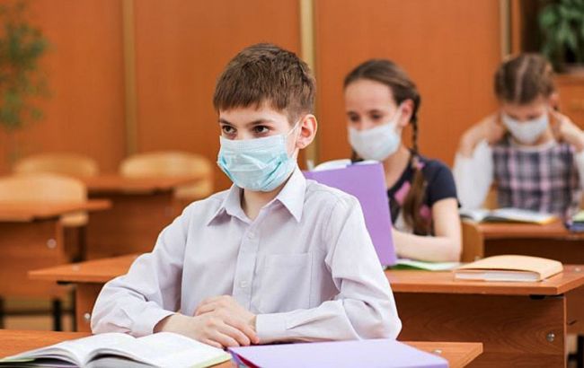 В Івано-Франківську продовжили шкільні канікули через карантин