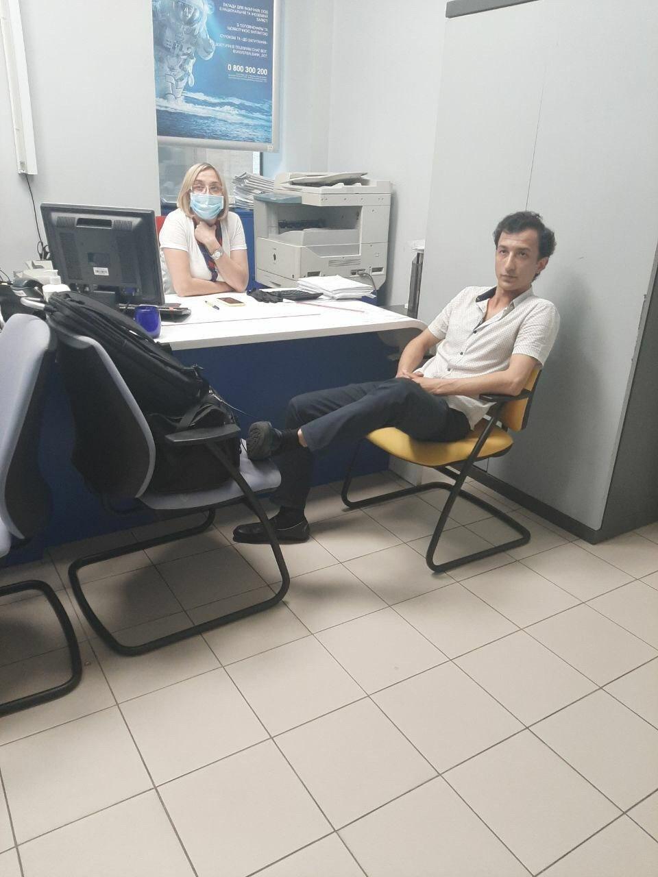 Терорист, який захопив заручника в Києві, висунув першу вимогу