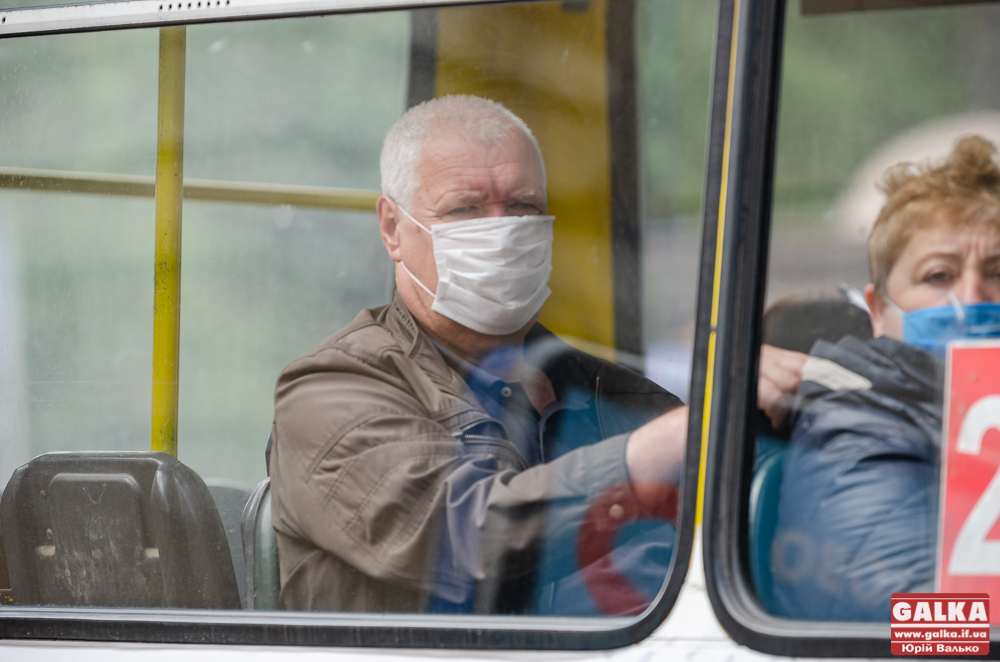 З 31 серпня громадський транспорт Франківська працюватиме в режимі спецперевезень