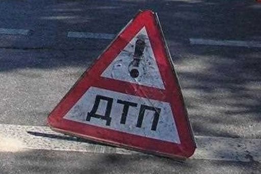 “Дівчинка цілувала хрест, могильні вінки і говорила з мертвими мамою і татом”: у страшній ДТП загинула уся родина