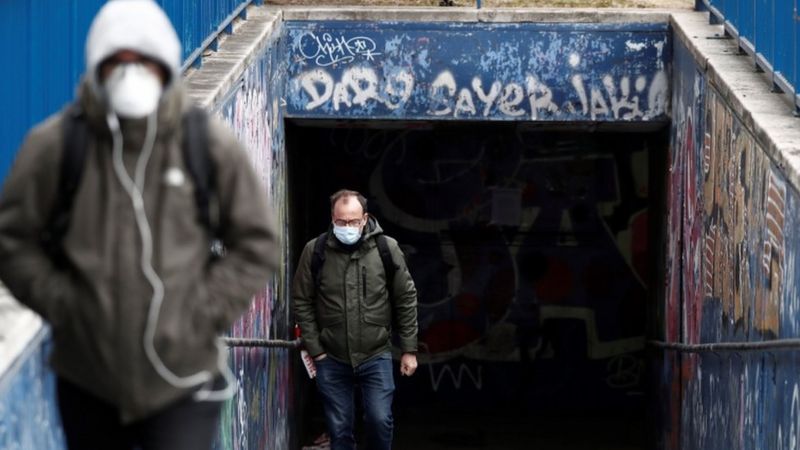 Італійський регіон зобов’язав носити маски для обличчя на вулиці цілодобово