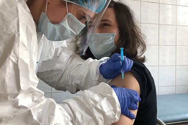 Українці бояться вакцинуватися від COVID-19: результати опитування вражають