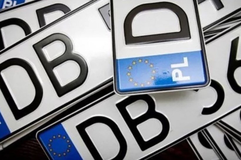 Українцям нагадали про штрафи за “євробляхи”: скільки доведеться платити порушникам