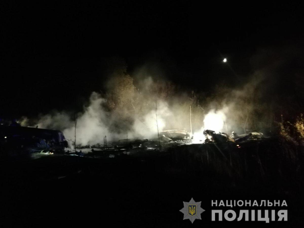 Одяг закипів: свідки розповіли, як рятували курсантів з охопленого вогнем літака (відео)