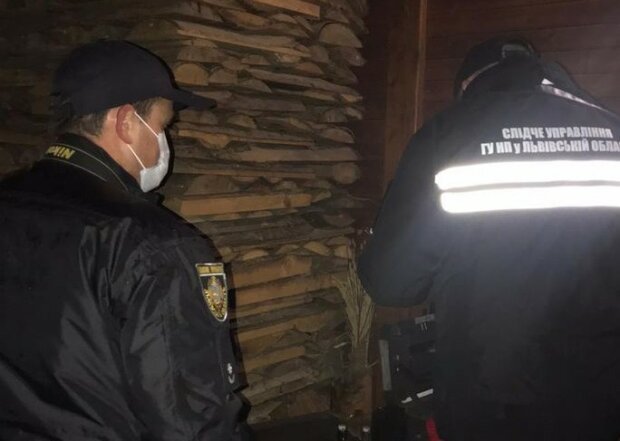 На Львівщині жінка розстріляла двох маленьких доньок з мисливської рушниці і пустила собі кулю в лоб