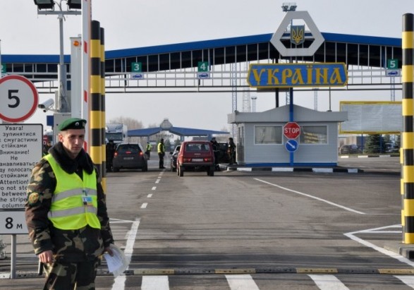 Уряд скасує заборону на в’їзд для іноземців