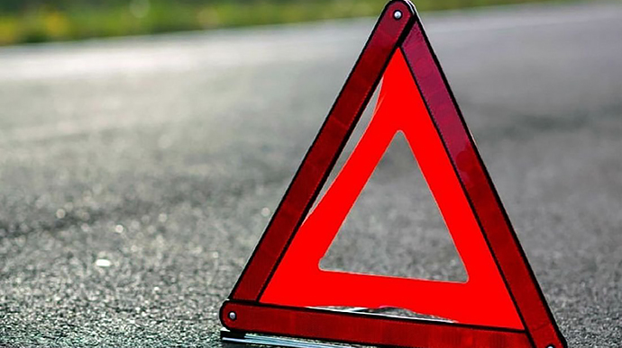 Водій збив дорожніх робітників на Львівщині: один з них загинув