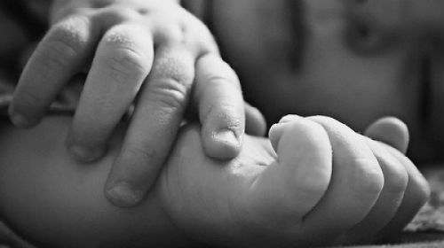 Почав задихатися на очах: 2-річний малюк загинув страшною смертю через їжу