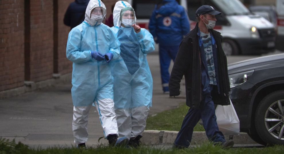 Врятувати всіх не можна: лікар розповів про катастрофу з коронавірусом в Україні і навів цифри