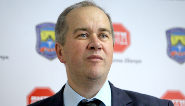 Носіть маску на носі, а не під носом, інакше буде важко дихати – Володимир Курпіта
