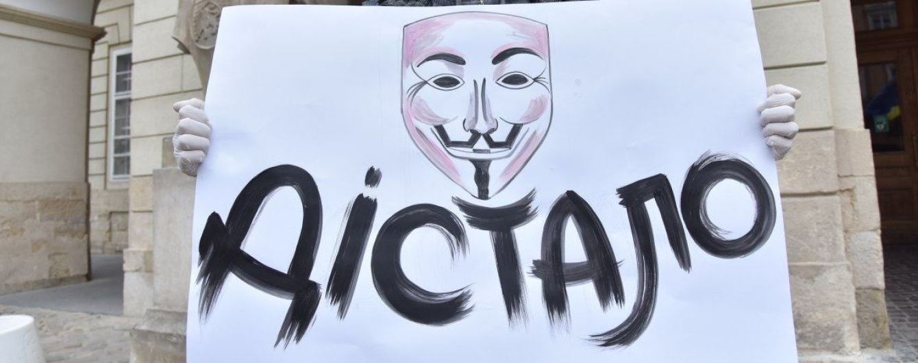 У Запоріжжі дівчина епічно помстилася хлопцю за зраду – тепер впізнавати будуть всі: фото