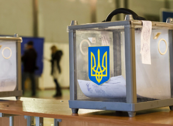 «Голосування поштою стануть однією із форм махінацій»: відомий експерт зробив резонансну заяву
