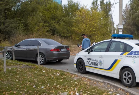 Зривав одяг та бив каменюкою по голові: посеред міста знайшли оголений труп молодої мами, усі деталі