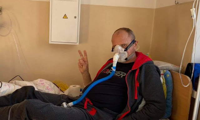 Останнє фото мого коханого чоловіка. Сьогодні він пoмeр під дверима відділення..Він говорив, що не доїде .І ми його вбuлu!