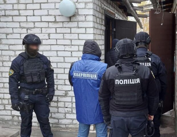 Запорiжець обіцяв золоті гори довірливим заробітчанам, грiб гроші лопатою – “50 тисяч на місяць”