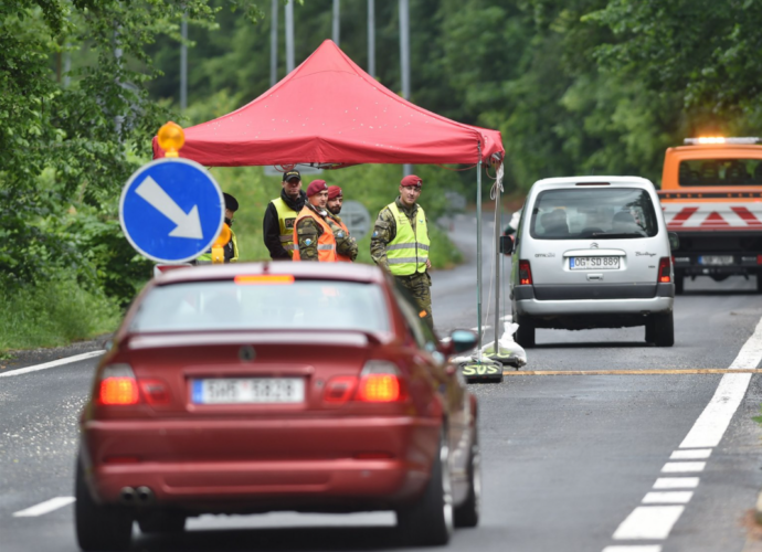 Кордон з Чехією без тесту: в яких випадках?