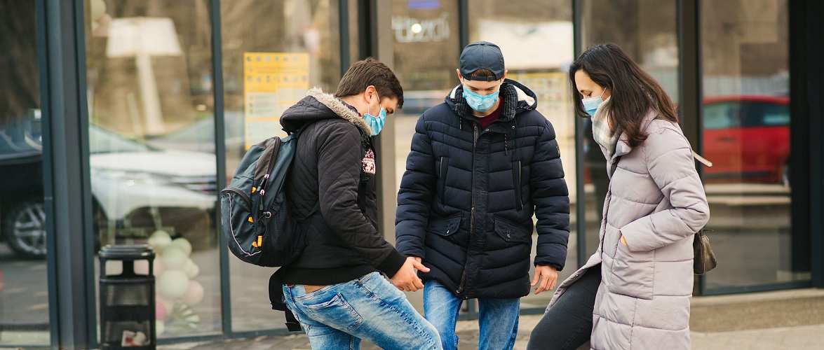 Міністр охорони здоров’я Польщі розповів про карантин, школи, економіку та вакцину від коронавірусу