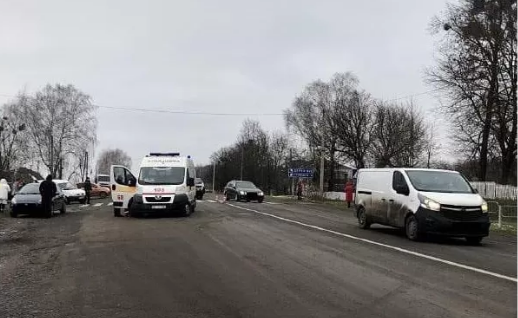 На Рівненщині водій на смерть збив 8-річного хлопчика: місцеві хотіли вчинити самосуд (фото)