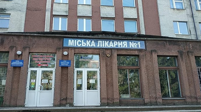 У “коронавірусній” лікарні в Чернівцях трапився вибух: загинув пацієнт (ФОТО, ВІДЕО)