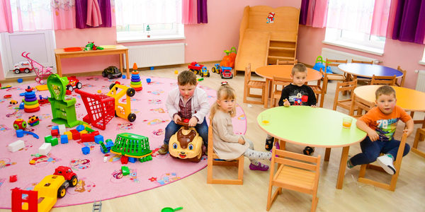 Зеленського просять не мордувати ні дітей, ні вихователів – зменшити наповнюваність груп у дитячих садочках