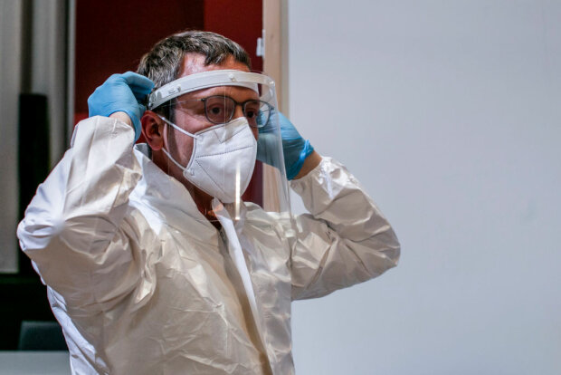 Українці з 1 квітня зможуть піти до лікарів без направлення: до кого вдасться потрапити в “обхід” сімейного