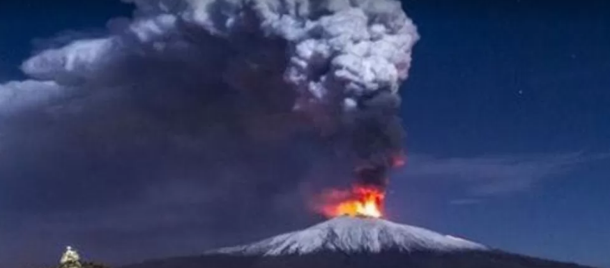 Надзвичайний стан на Сицилії: вулкан викинув по 8 кг попелу на квадратний метр (фото)