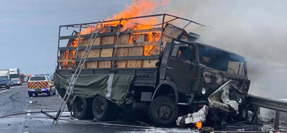 На Хмельниччині сталася ДТП з військовими: загинули троє людей. Фото