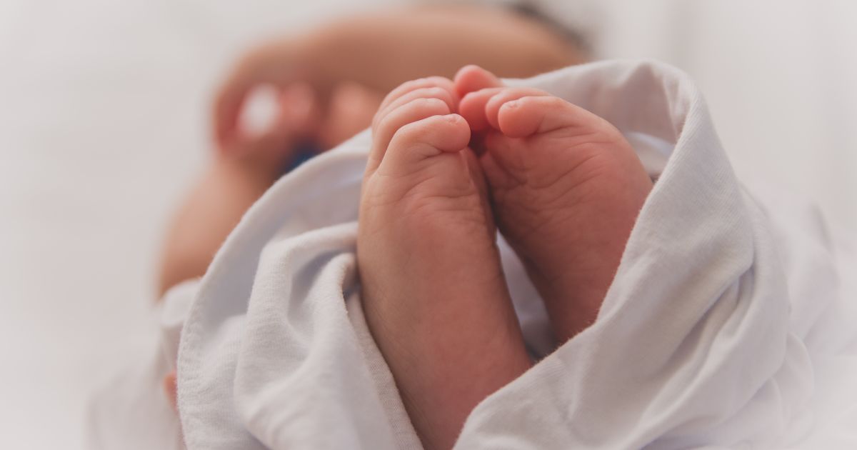 Смерть немовляти під час пологів в Італії: батьки-українці звинувачують лікарів