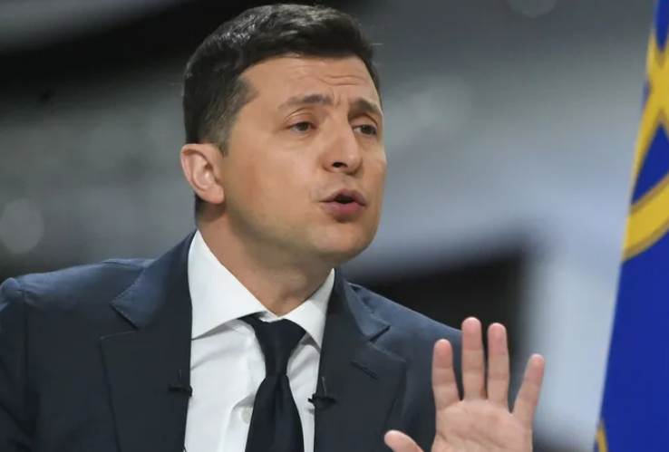 Зеленський розповів, як утримати українців, охочих виїхати за кордон