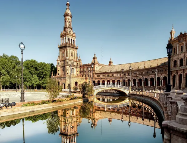 Іспанія починає приймати вакцинованих туристів